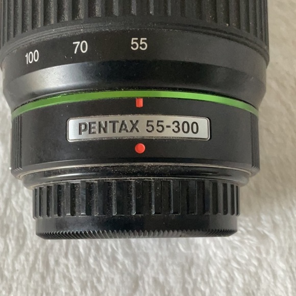Pentax Black Lens with Manual 58mm - Picture 3 of 6